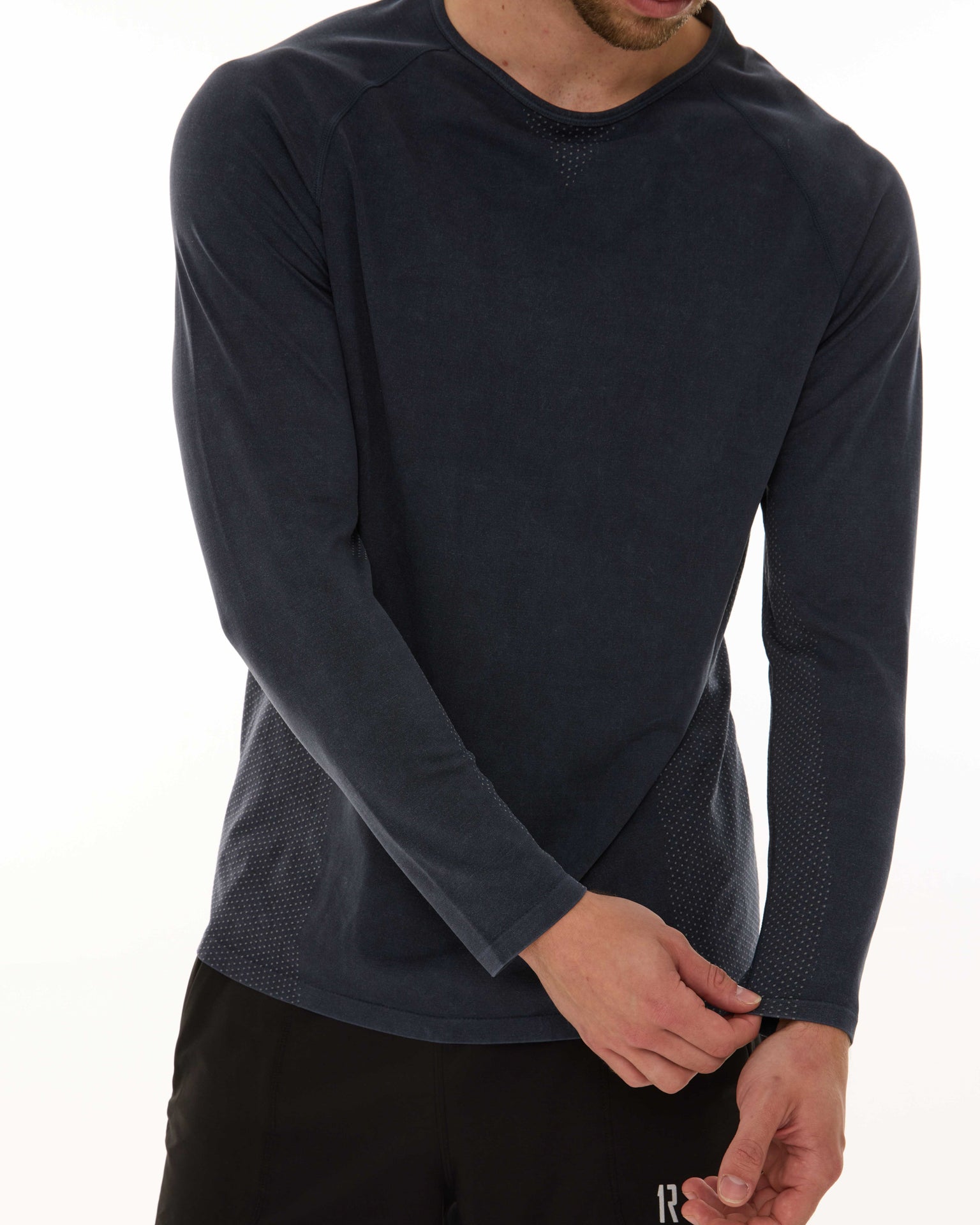 1R SEAMLESS LONG SLEEVE T-SHIRT