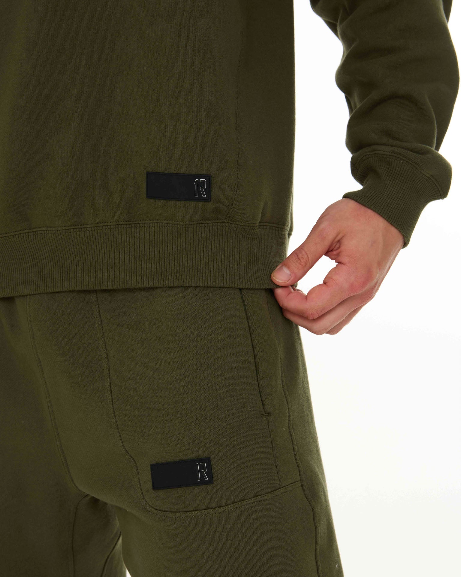 1R TECH LEISURE SWEATSHIRT
